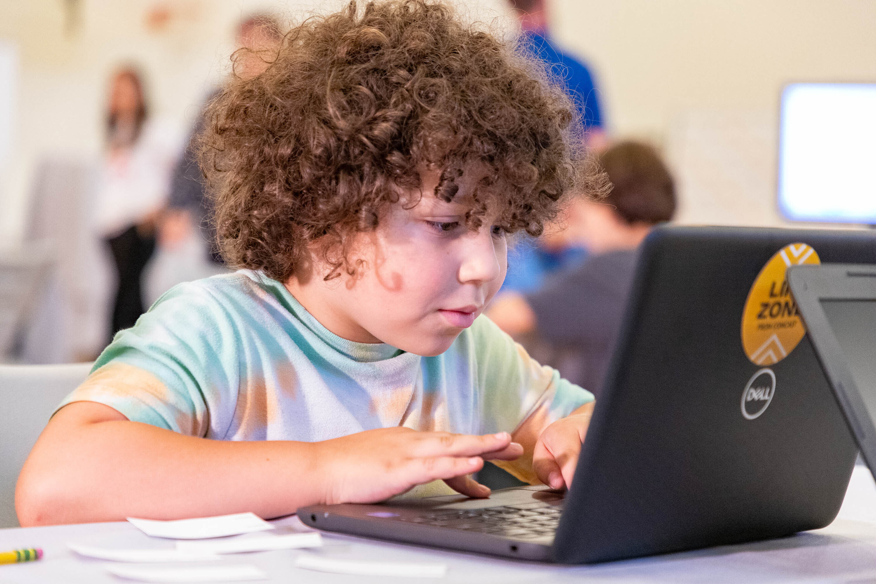 Youth at Boys & Girls Club of South Puget Sound, which serves as a Comcast Lift Zone, learns e-gaming.